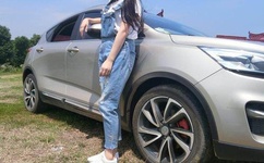 棒棒糖放屁眼里旋转的游戏